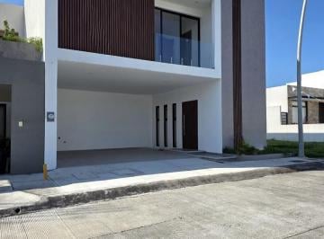 Casa · 270m² · 3 Recámaras · 2 Estacionamientos · Casa en Venta Lomas del Dorado Boca del Rio Veracruz