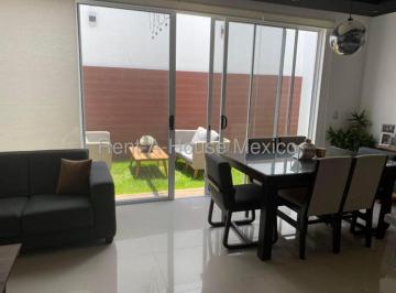 Casa de 3 habitaciones, Querétaro · Renta. Casa con Amenidades, 2 Áreas de Tv, 3 Recámaras, Roof Garden - Paseo San Junípero