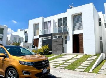 Foto 1 · Oportunidad!, Casa en Venta Casi a Valor Catastral! en El Refugio, en Condominio