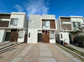 Casa · 92m² · 3 Recámaras · Casa en Renta Fracc. Monteverde, Cerrada Navarra, Chihuahua