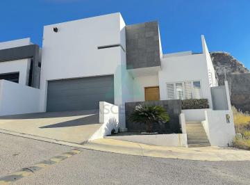 Casa · 560m² · 3 Recámaras · 2 Estacionamientos · oportunidad¡Venta de Residencia en Lomas del Pedregal, Jesman