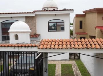 Casa de 4 habitaciones, Tlajomulco de Zúñiga · Casa en Parte Baja de El Palomar, Cerca de López Mateos y de Parque