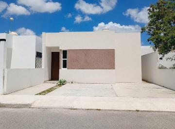 Casa · 80m² · 2 Recámaras · 2 Estacionamientos · Casa en Venta en Real Montejo 2 Recamaras, Entrega Inmediata, Aceptan Creditos!