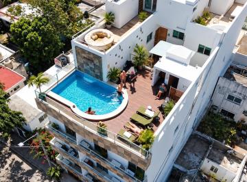 Vista panorámica del roof top del condominio · Departamento en Venta de 2 Rec. con Vista Al Mar Desde El Roof Top en Playa del Carmen.