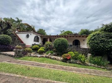 Casa de 6 habitaciones, Tepoztlán · Casa en Tepoztlán