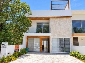 Fachada de la casa · Casa en Venta de 4 Rec. con Alberca Privada en Puerto Morelos