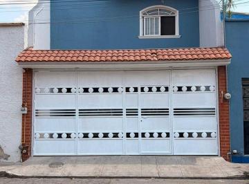 8468cf6cb283cc54dfdd4202f23a1ac8cc313fd97fcaf409eb2dff8cdeaae399 · Amplia Casa en Zona Centrica Col. Rancho Blanco.