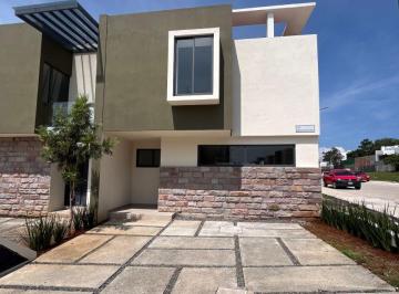 Casa en condominio de 3 habitaciones, Morelia · Casa en Venta Zona de Altozano Morelia