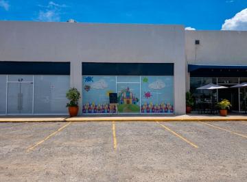 Local comercial · 128m² · 30 Estacionamientos · Local en Traspaso Julián de Obregón, León, Guanajuato