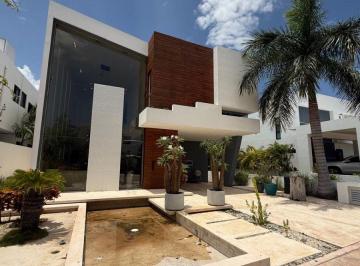 Casa de 4 habitaciones, Benito Juárez · Casa en Renta en Lagos del Sol, Cancun