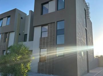 1 · Departamento con Roof Garden Techado, Unio Residencial de 2 Recamaras, en El Refugio Querétaro!