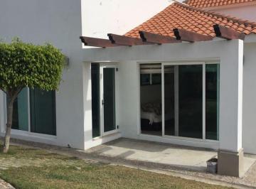 Casa de 3 habitaciones, Mazatlán · Residencial de un Nivel en Venta en El Cid