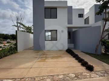 Casa · 114m² · 2 Recámaras · 2 Estacionamientos · Casa en Venta en Fraccionamiento Pedregales de Ciudad Caucel