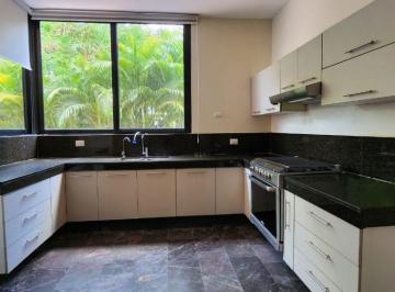 Casa de 3 habitaciones, Mérida · Casa de 3 Recamaras con Baño, 14 Paneles Solares con Alberca en Privada Dentro de Altozano Merida