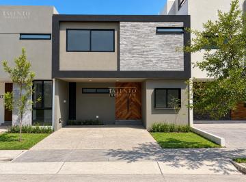 Casa de 3 habitaciones, Zapopan · Casa en Venta en Solares Residencial Zapopan Jalisco