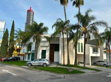 Casa · 490m² · Casa en Venta Puerta de Hierro