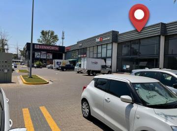Local comercial · 104m² · 120 Estacionamientos · Local en Venta y Renta Plaza Bajío, Blvd. Hermanos Aldama 104 m²