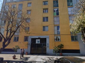 Departamento de 2 habitaciones, Venustiano Carranza · Departamento en Venta en Colonia Romero Rubio. a Dos Calles de La Glorieta