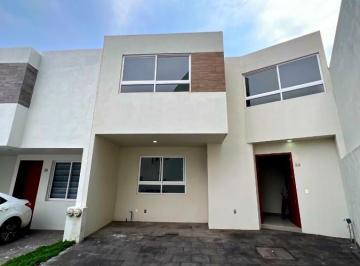 Casa · 200m² · 4 Recámaras · 2 Estacionamientos · Casa en Venta