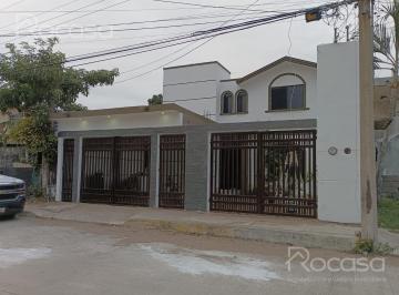 Casa · 153m² · 3 Recámaras · 2 Estacionamientos · Casa en Venta