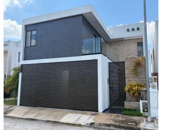 Casa de 3 habitaciones, Mérida · Casa de 3 Habitaciones con 1 en Pb con Excelente Ubicación en Las Américas II