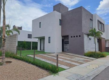 6564c7acf54fb9a57aae48006cfdc0ba2ddb99b3dfb4fce21dfe2ca83d17d44a · Casa en Venta