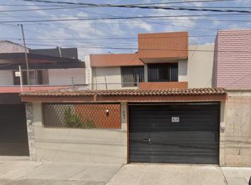 Casa de 3 habitaciones, Zamora · Hermosa Casa con Alta plusvalia¡Zamora Michoacan