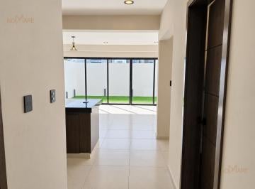 Casa · 178m² · 3 Recámaras · 2 Estacionamientos · Casa 3 Recámaras con Jardín | Residencial Punto Lomas