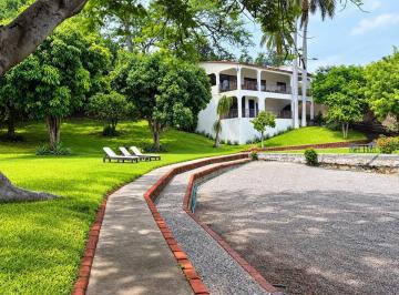 1 · Casa en Tequesquitengo | Playa, Acceso Directo Al Lago y Amplio Jardín