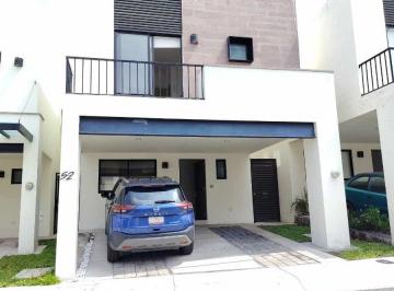 Casa en condominio de 3 habitaciones, El Marqués · Casa en Renta en Condominio Bianco, Zibatá, Qro