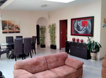 Casa · 4 Recámaras · 5 Estacionamientos · Casa en Venta en Santa Cruz del Monte, Naucalpan
