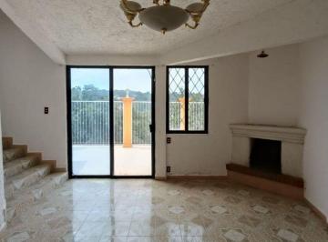 Casa · 3 Recámaras · 4 Estacionamientos · En Venta Casa Para Actualizar en Condado de Sayavedra, Atizapán de Zaragoza