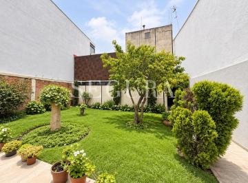 Casa de 3 habitaciones, Gustavo A. Madero · Casa en Venta en Lindavista | 3 Habitaciones, 4 Estacionamientos y Jardín