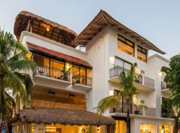 Edificio de 20 habitaciones, Solidaridad · Edificio Boutique de Uso Mixto en Venta en Quinta Av, Playa del Carmen