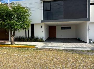 Casa en condominio de 4 habitaciones, Puebla · Casa en Venta Fraccionamiento Campestre por Cu con 40 m² de Jardin