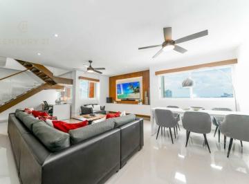 Departamento · 290m² · 3 Recámaras · 1 Estacionamiento · Se Renta Penthouse de 3 Recamaras en Torre Tzalam Sm3 Cancun P4646