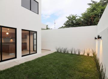 Casa · 160m² · 3 Recámaras · 2 Estacionamientos · Casa en Venta en Lomas del Dorado