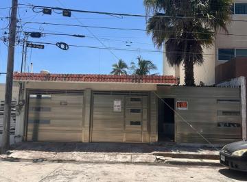 Casa · Casa en Venta en Jardínes de Mocambo