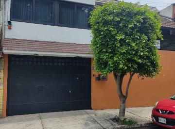 Casa uso de suelo de 4 habitaciones, Iztacalco · Casa Para Uso Habitacional o Negocio