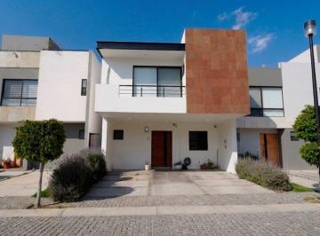 Casa de 3 habitaciones, San Andrés Cholula · Residencia Seminueva Parque Altaria, Lomas de Angelopolis