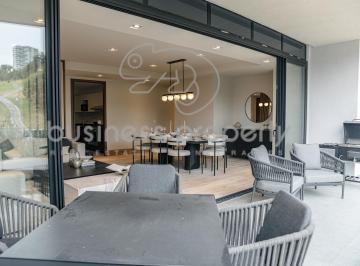 Departamento · 215m² · 3 Recámaras · 2 Estacionamientos · Hermoso Departamento con Vistas Espectaculares