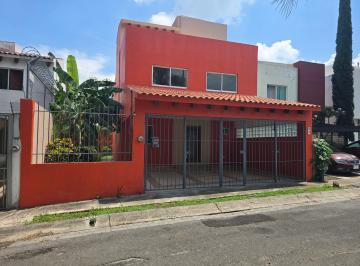 Casa en condominio de 4 habitaciones, Tlajomulco de Zúñiga · Bonita Casa con Espacios Amplios