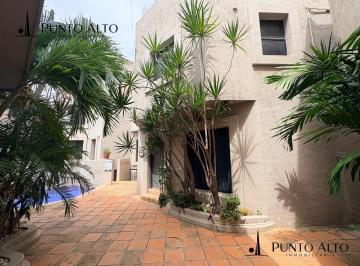 Casa · 120m² · 3 Recámaras · 2 Estacionamientos · Casa en Renta Amueblada Zona Dorada