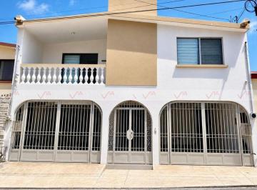 Departamento · 200m² · 2 Recámaras · 1 Estacionamiento · Departamento en Renta en La Florida