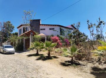 Casa de 4 habitaciones, León · Amplia Casa en Venta en Lomas de Comanjilla