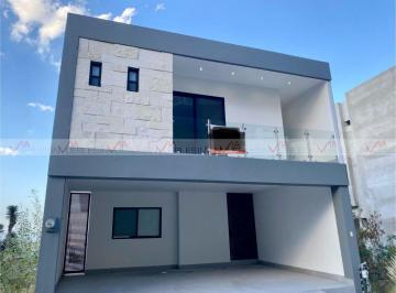 Casa · 300m² · 3 Recámaras · 2 Estacionamientos · Casa en Renta en Cumbres Elite Premier
