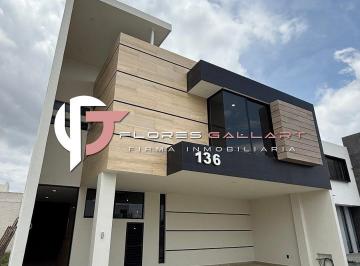 Casa en condominio · 235m² · 4 Recámaras · 3 Estacionamientos · Casa en Venta en Fracc. Abadía Al Sur de La Ciudad de Aguascalientes P