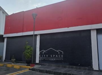dec99e64af20c136b0c3dbfd8c722ed29e7de6b26728074bb5afafd0d5d539fc · Local Comercial en Renta en Bosques del Lago