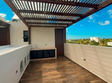 Casa · 192m² · 3 Recámaras · 2 Estacionamientos · Casa en Venta 3 Recamaras en Chicxulub Puerto Cerca de La Playa.