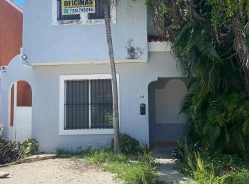 Casa de 3 habitaciones, Mérida · Casa en Renta Para Oficinas Colonia Vasta Alegre Junto a Deportivo Bancarios